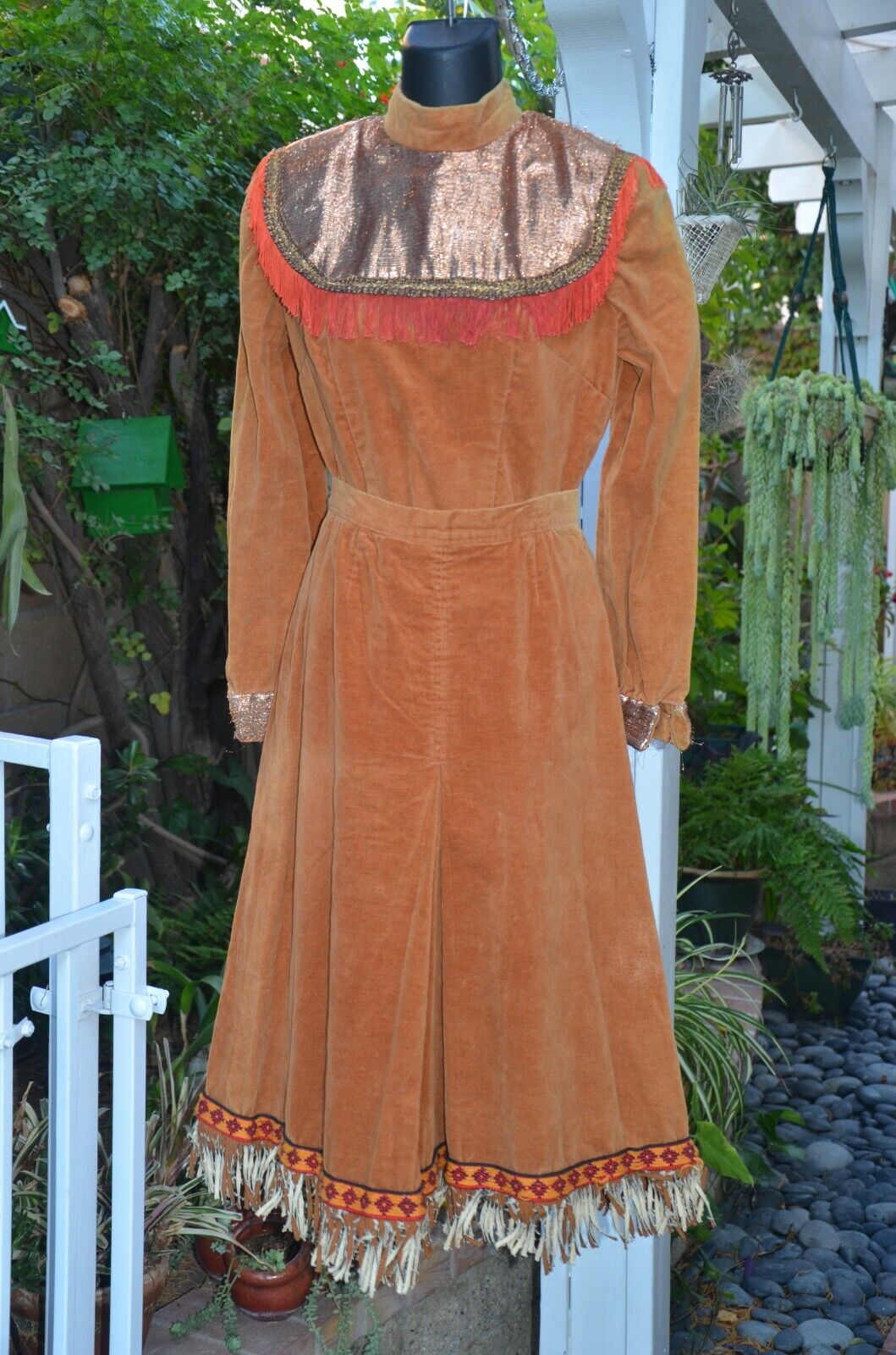 Vintage Annie Oakley cowgirl adult XS costume Used in stage performances, flashy