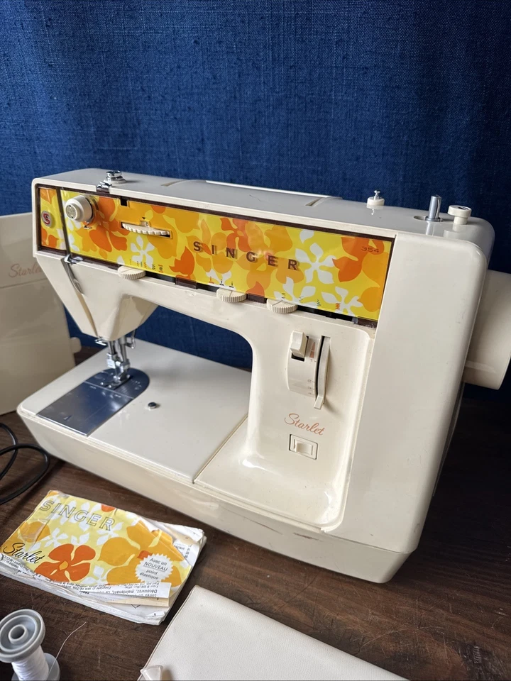 Ancienne machine à coudre Singer Starlet 354 Complet Notice Et Accessoires - Photo 2/4
