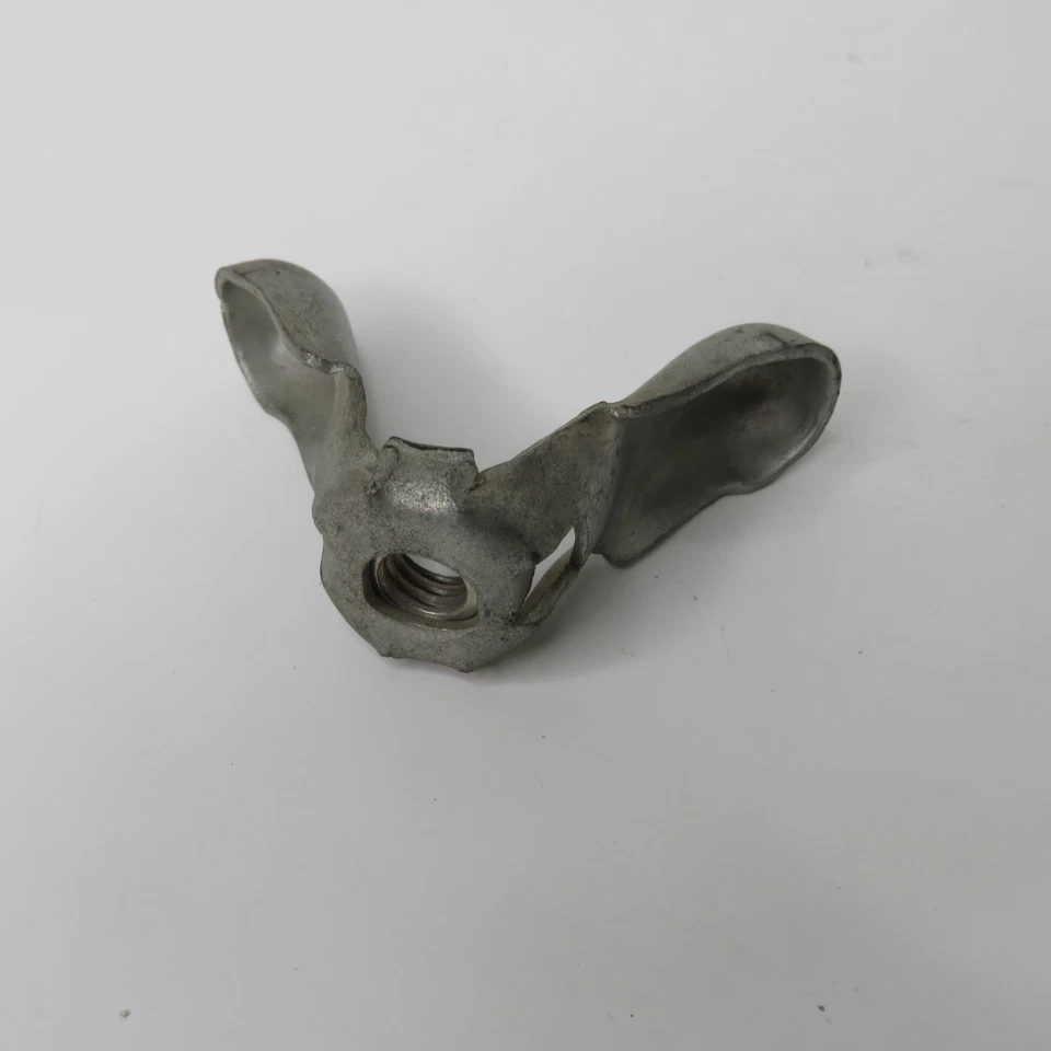 Tuerca de ala de gato Ford NOS E6DZ-1462-A fabricante de equipos originales Foto 2 de 4