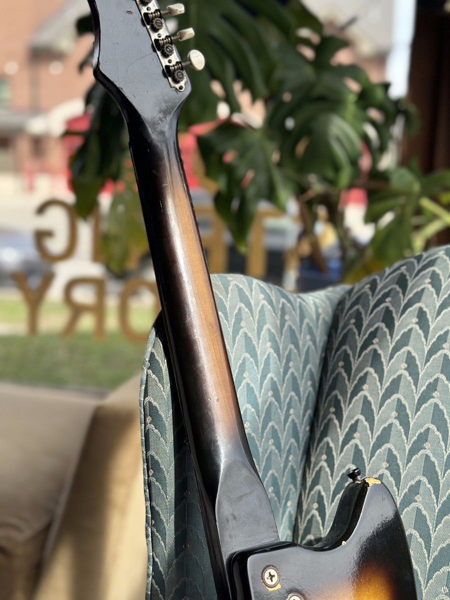 ギター Silvertone 1476 Bobkat BLACK Silvertone 1965 Model 1476 Bobcat Black 2.50kg with hard