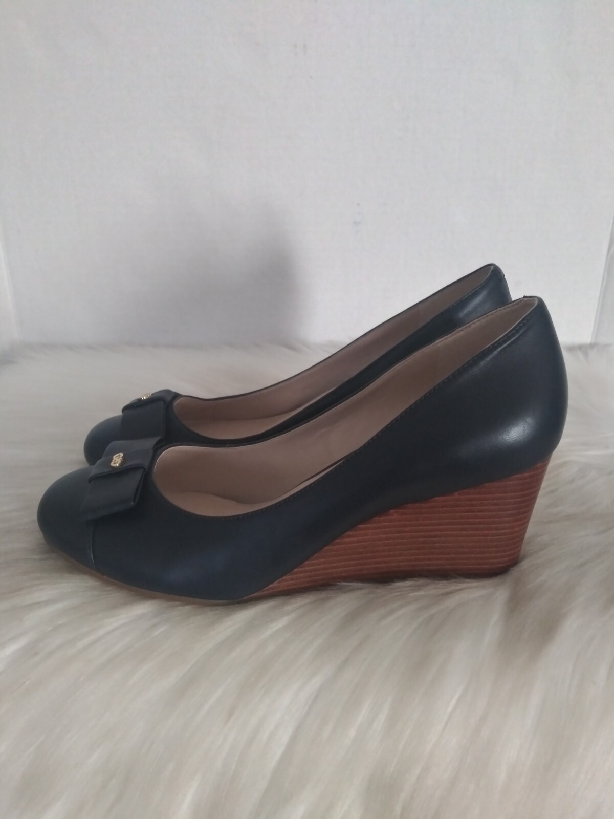 adair leather bow wedge