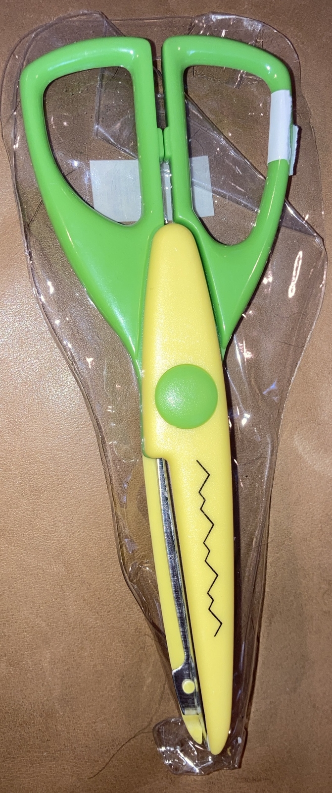 Decorative Scrapbooking Scissors for Creative Squiggly Cuts-image