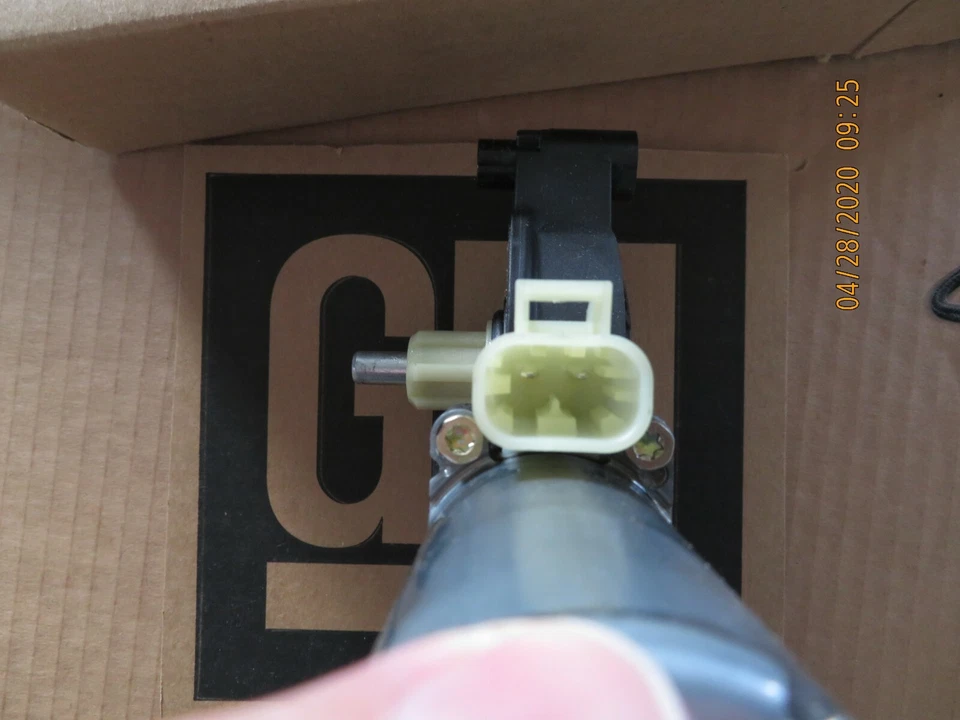 Мотор стеклоподъемника передний левый ACDelco GM 88980703 - Изображение 3 из 3