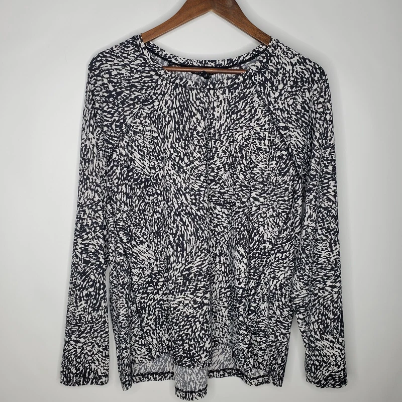 athleta ultimate train windstorm quick dry whicking gym shirt
