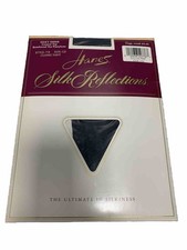 Hanes Silk Reflections Style 718 Control Top Pantyhose Size CD Classic Navy NOS