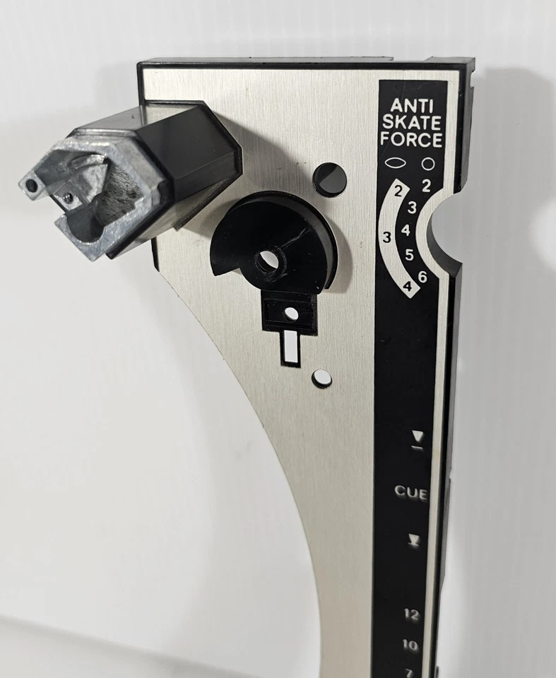 Realistic Lab-36 Turntable Part, CONTROL PANEL  - Image 2 of 4