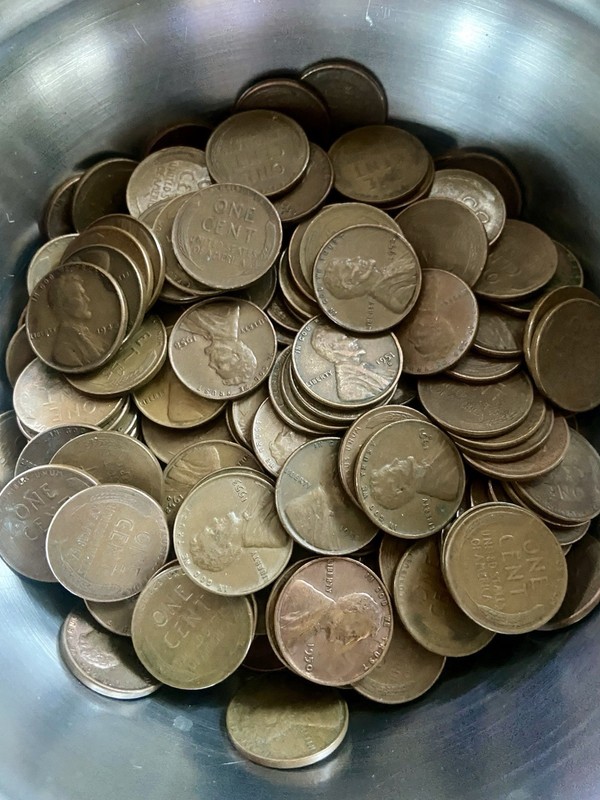 US Lincoln WHEAT CENT / WHEAT PENNY LOT. 610 GRAMS/1.34 LBS. MIX 1909-1950S. 