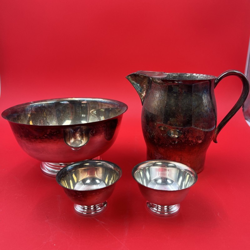 Vintage Paul Revere H2O Pitcher WM Rogers Reproduction Silver w 3 bowls 9” & 4”