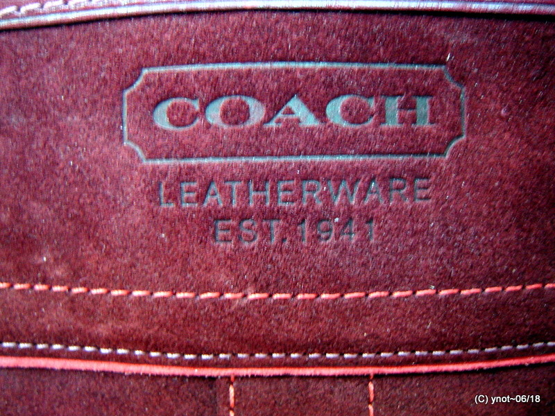 COACH burgandy-red suede Hampton Bordaux LEATHERWARE #8B03