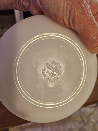 3 Cups & Saucers Fire King Fleurette Milk Glass 1950s VTG Cottage Granny Core - Picture 6 of 6