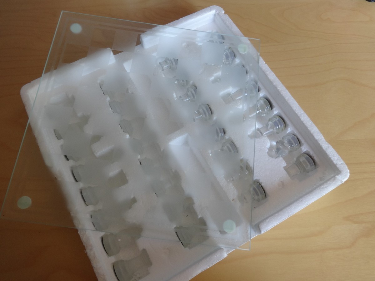 Set di scacchi in vetro solido 10 x 10 pollici - Regalo di Natale