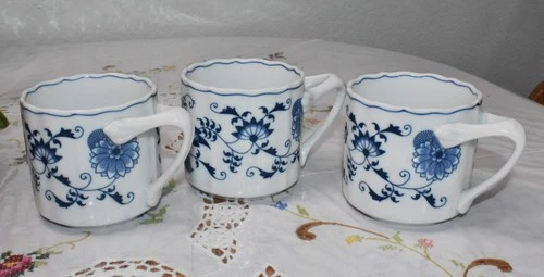 Set of 3 Blue Danube China Coffee / Tea Mugs 3 1/8" Tall Japan Porcelain