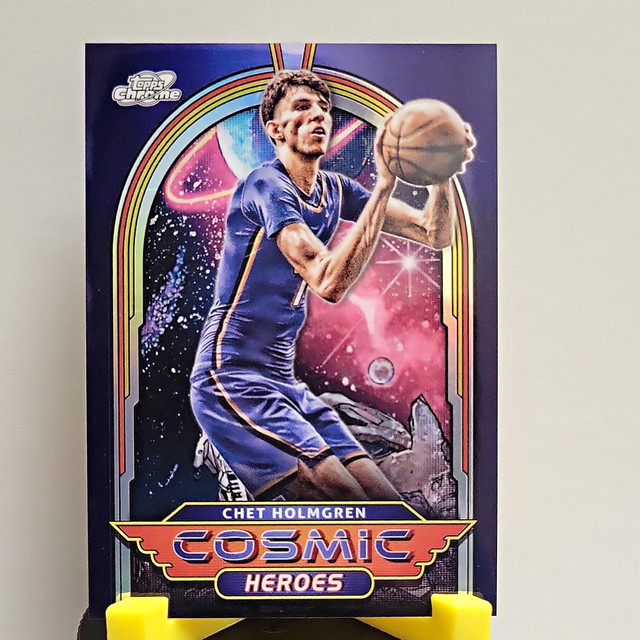 Topps 2023-24 Cosmic Chrome Cosmic Heroes Chet Holmgren Thunder #CH-13