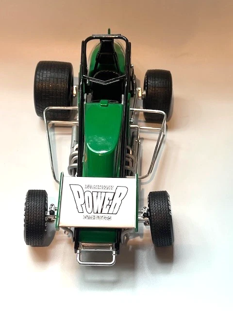 GMP 1/18 Steve Kinser Quaker State Sprint Car #11 First Edition  - Image 3 of 4