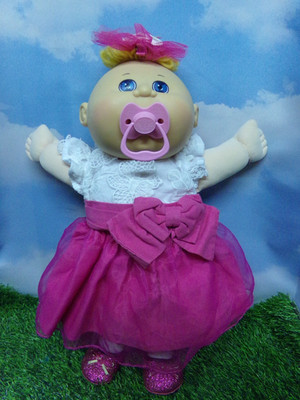 CABBAGE PATCH KID PUPPE BABYLAND EXKLUSIV BABY MÄDCHEN rosa KLEID/PACI 2015