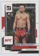 2023 Donruss UFC Press Proof Purple Petr Yan #107 0zz3