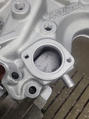 Edelbrock 2166 BB Ford 429/460 Performer Intake, Dual Plane, 4150 Flg,0-5500RPM - Picture 4 of 22