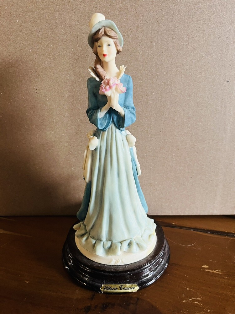 Vittorio Tessaro ADL Woman Figurine Made In Italy.