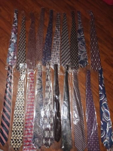 Men's Neck Tie Large Lot Of 20 All New In Plastic ,Crafts
