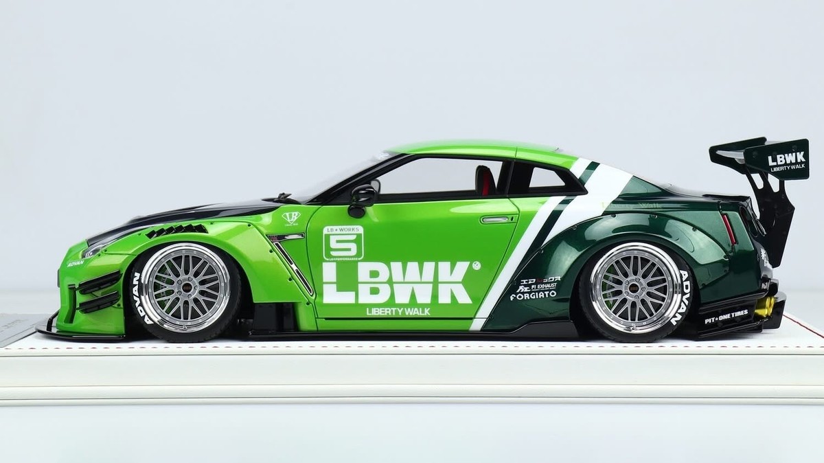 Nissan GTR R-35 Type 2 LBWK (Gloss Green) [Davis & Giovanni] 1/18