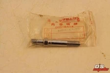 NEW NOS OEM HONDA 78-79 XL250S REAR TURN SIGNAL BOLT 33605-428-000 RL5711