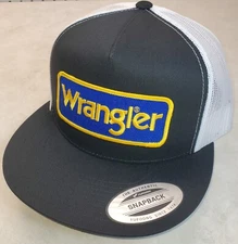 Wrangler Patch Trucker Hat /Yupoong Classic 6006 / 5 Panel Snapback Black/White 