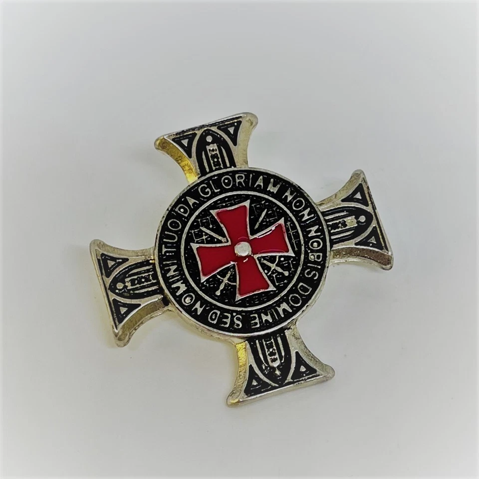 RITTERHANDWERK Templer Kreuz 43 x 43 mm Zierniete Zierbeschlag Mittelalter inkl. Nietkappen