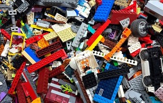 23 Lbs. of Unsorted Bulk LEGO and non LEGO Bricks Pieces and Parts