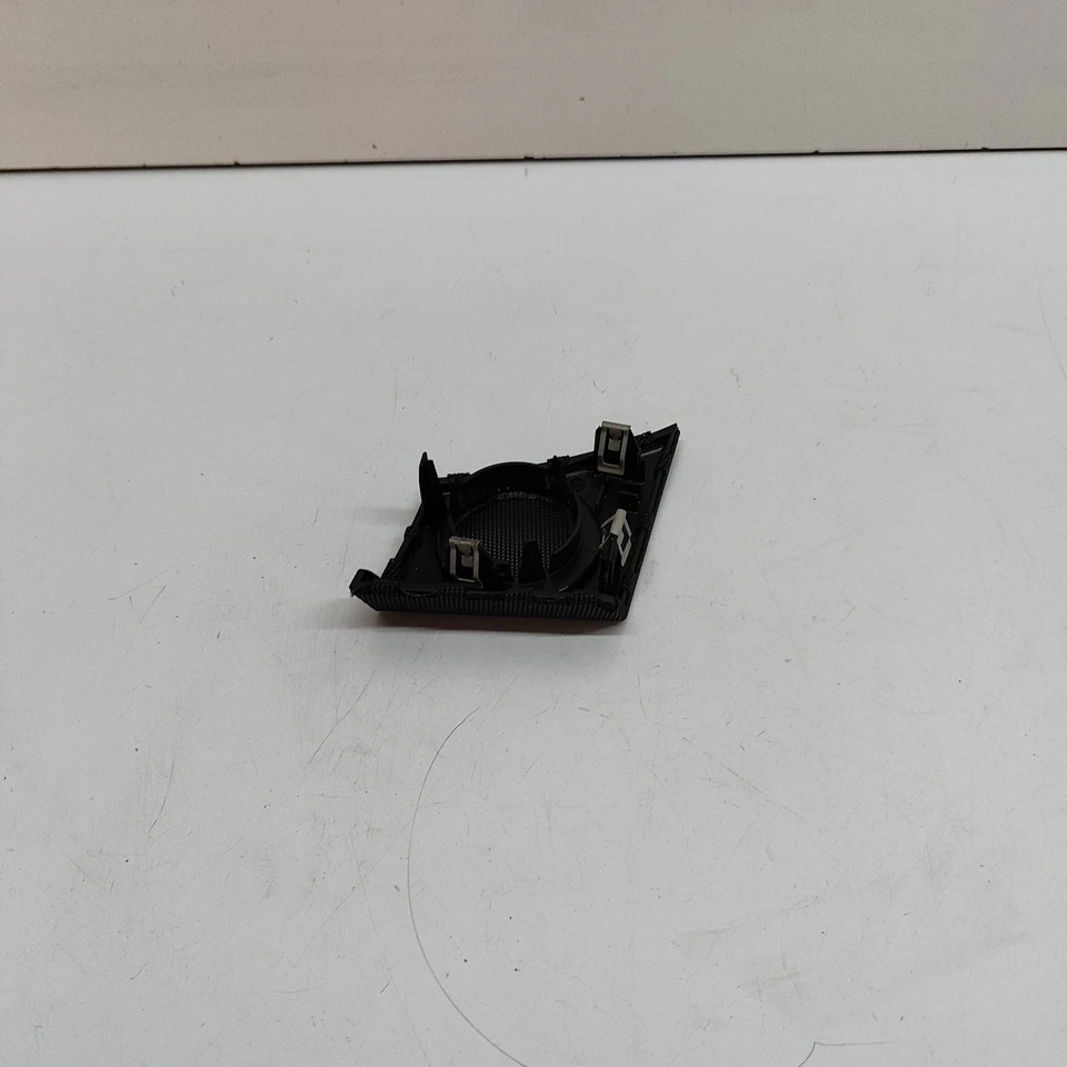 MERCEDES-BENZ AMG GT C190 Loudspeaker Cover A1906800389 4.0 Petrol 31494502 - Image 2 of 4