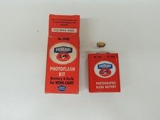 Vintage Eveready Photoflash battery  bulb kit no 460 45 volts see photos