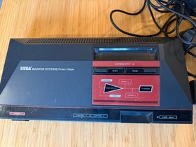 Sega Master System 3010-A with 2 Controllers & Light Phaser