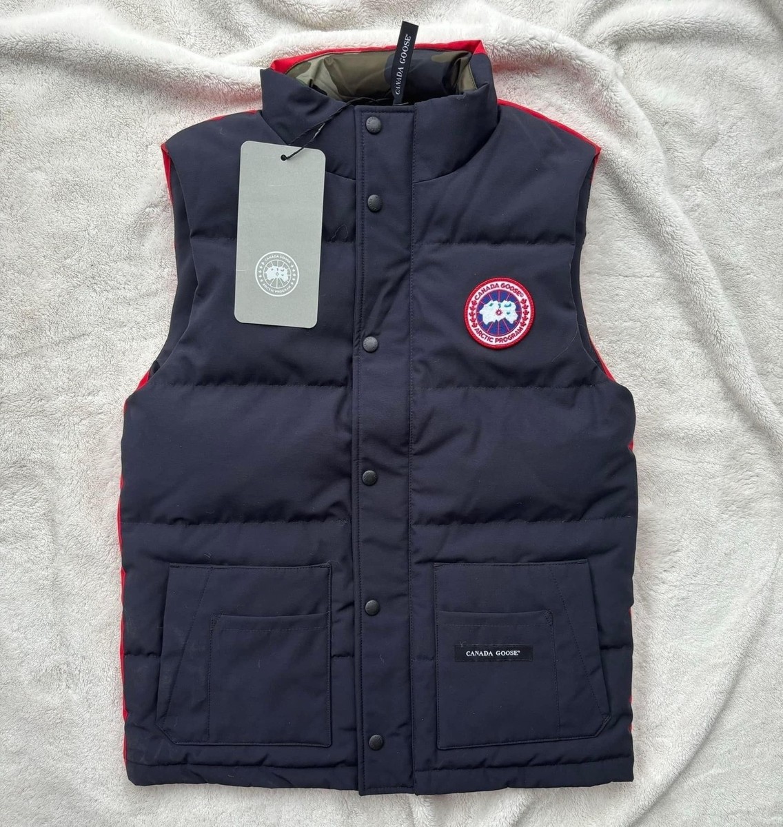 Canada Goose Navy Red Camo Freestyle Crew Vest XS $695 New