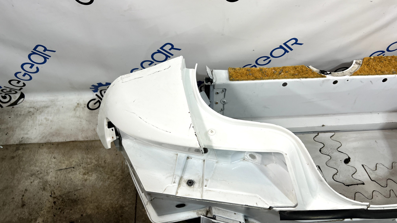 BODY REAR END - REAR PANEL  Aston Martin Vantage V8 2011 OEM