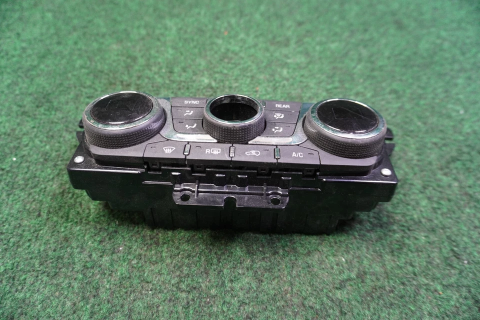 GMC ACADIA 2013 14 15 16 17 control de aire acondicionado 23251327 OEM Foto 2 de 4