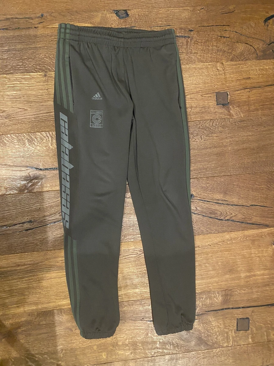 Details 142+ adidas calabasas pants sizing super hot in.eteachers
