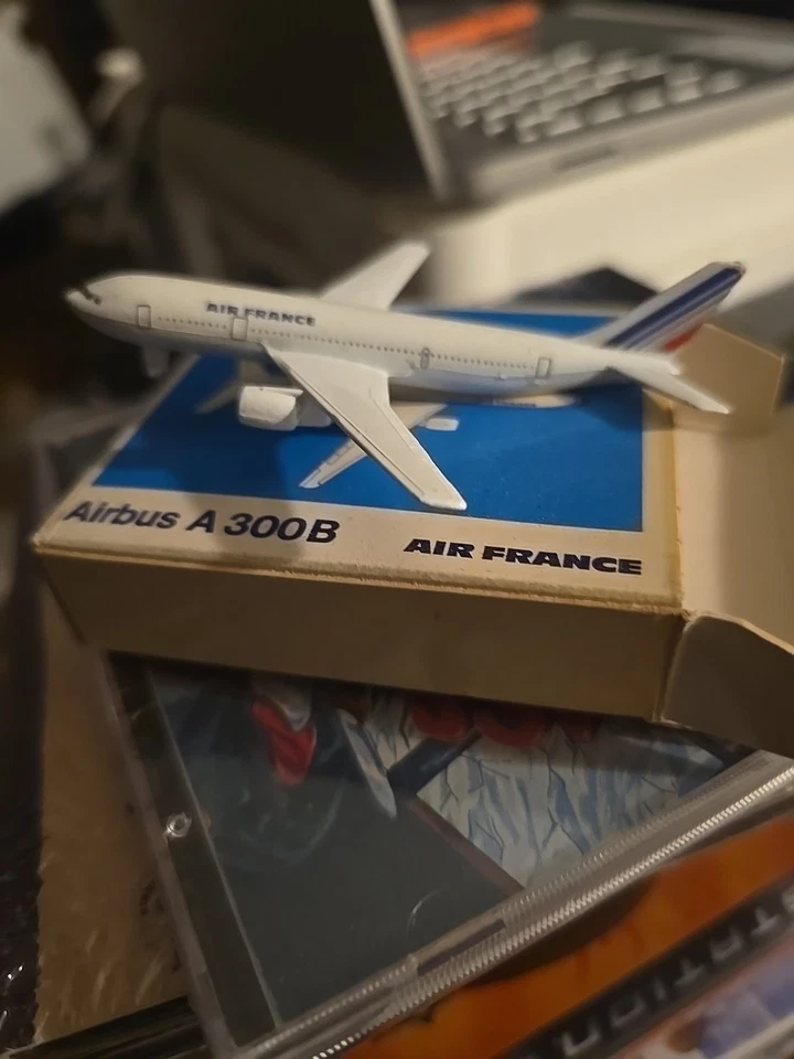 903/3 SCHABAK 1:600 Airbus A 300B Air France AVIÃO FUNDIDO ENVIO RÁPIDO - Imagem 3 de 3