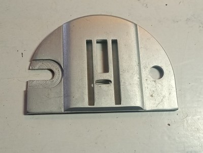 Singer Zig Zag Needle Plate Throat Vintage