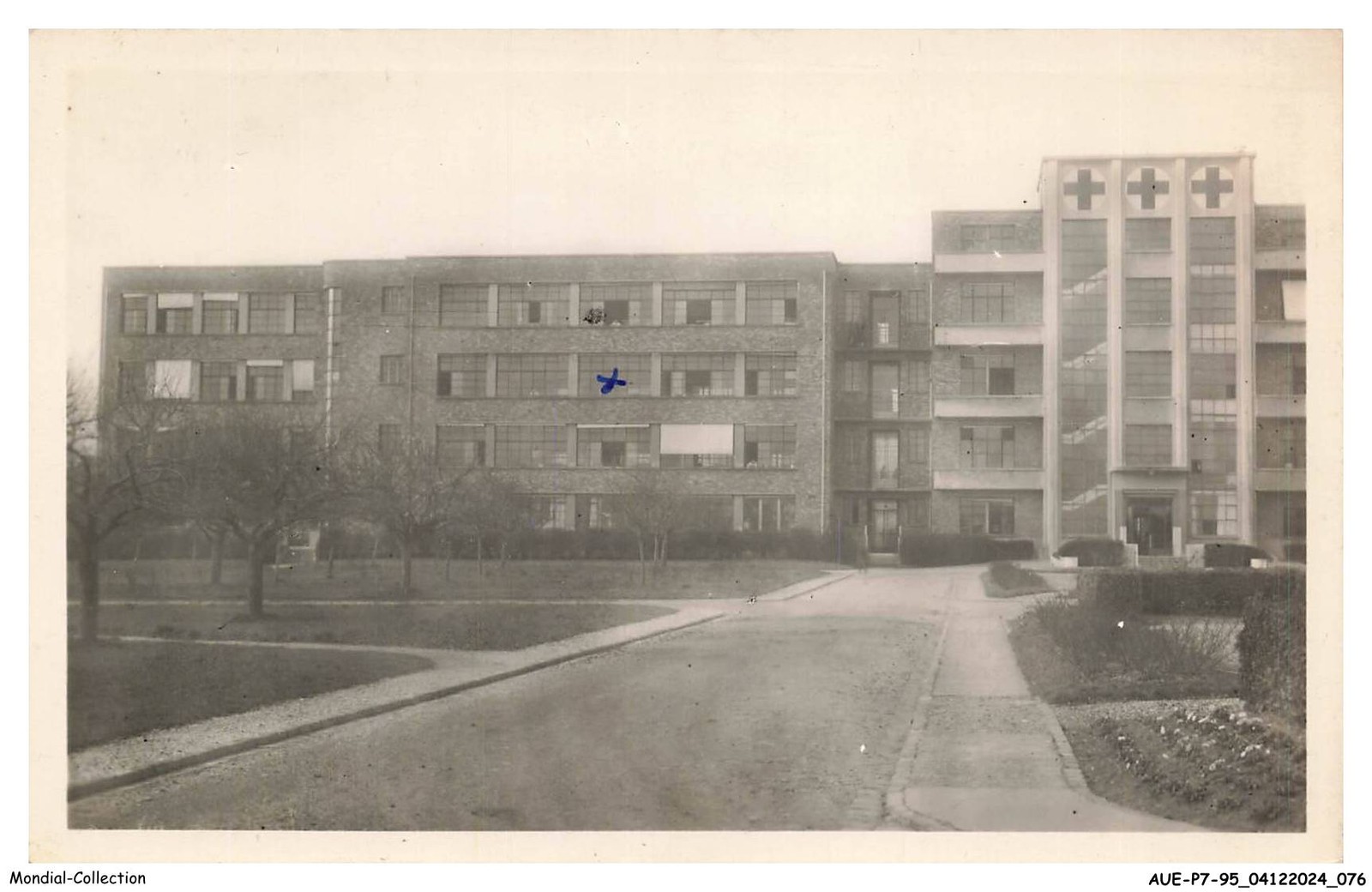 Photo 1/2