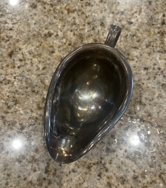 VTG. REED & BARTON SILVER SOLDERED Gravy Boat 4 ‘ Needs A Good Polish