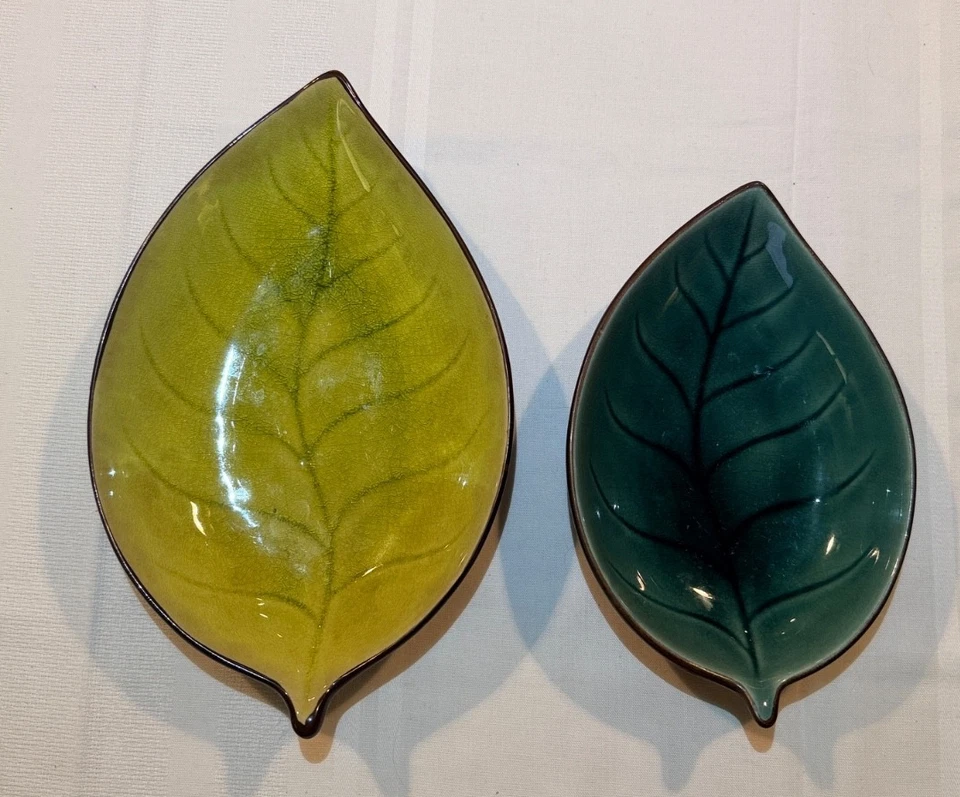 Juego de 2 Bandejas Relish Pier 1 Hoja Tazón Plato Verde y Verde Azulado Gres 9", 7" Foto 2 de 4