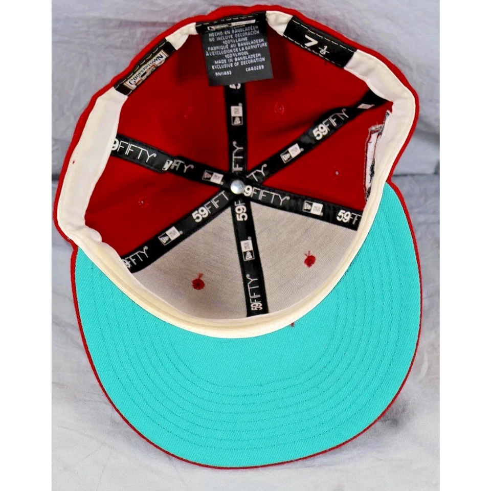 Винтажная мужская бейсбольная кепка Florida Marlins 7 1/8 красная MLB New Era 90-е - Изображение 2 из 4