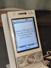 Sony Ericsson Walkman W715 - Luxury silver (Unlocked) Smartphone (With out