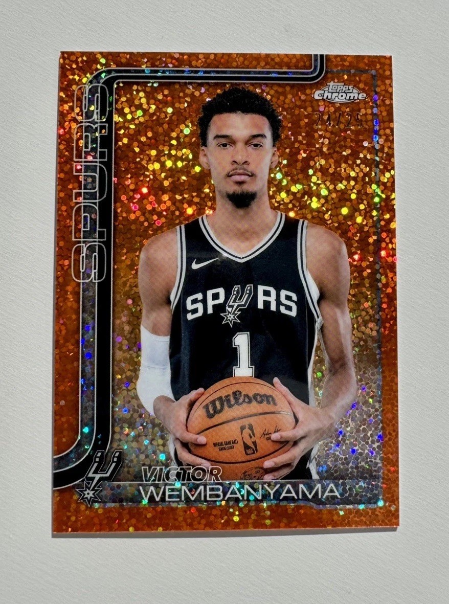 Victor Wembanyama 2025 Topps Chrome #221 Orange Speckle /25 Image Variation SSP