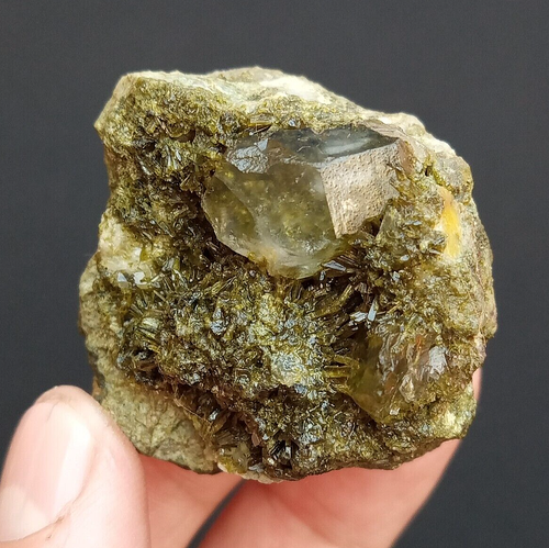 Epidot mit Quarz aus Belutschistan Pakistan. - Bild 4 von 9