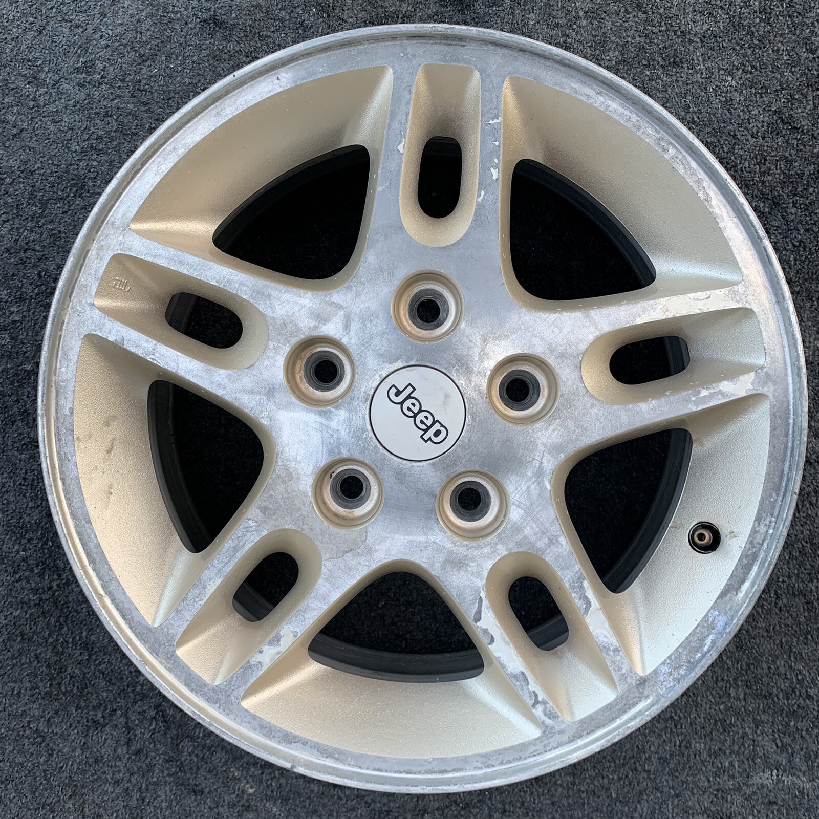 2002 2003 2004 JEEP GRAND CHEROKEE 16" GOLD INSERTS WHEEL RIM OEM