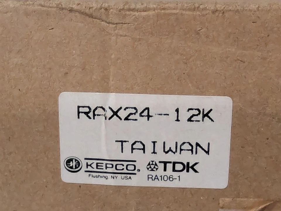 Fuente de alimentación TDK RAX24-12k, salida 12VDC@12A, 120/220-240VAC in Foto 4 de 4