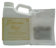 Tyler Candle - Glamorous Wash - Diva fragrance with sachet pouch - 16oz / 454g