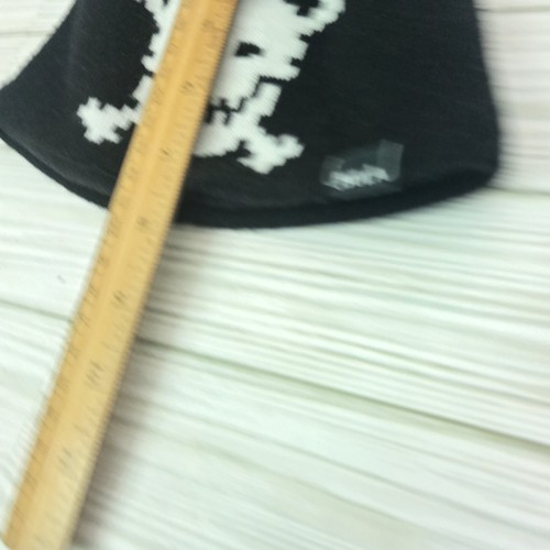BULA Black Skull Cross Bones Beanie Knit Ski Winter Hat Fleece lined Skater - Picture 4 of 9