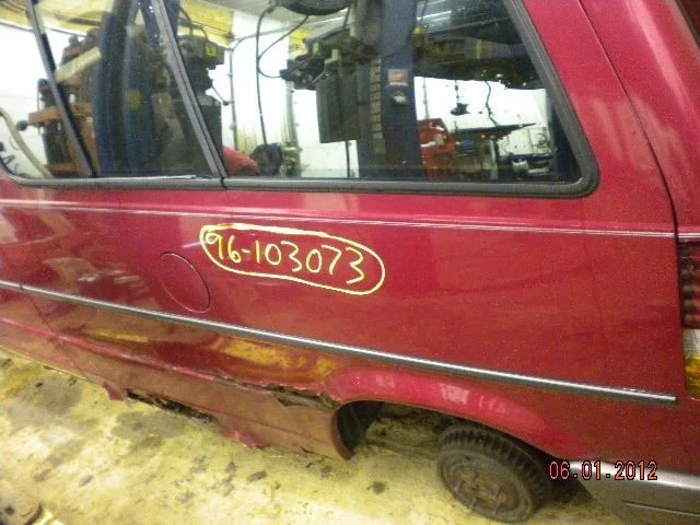 前侧乘客前门柱安装镜电动适合 95-97 AEROST — 第 2/4 张图片