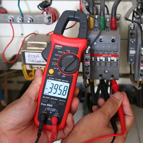 UNI-T UT203+ Digital Clamp Meter Current Measurement True RMS, NCV Intelligent - Picture 2 of 5